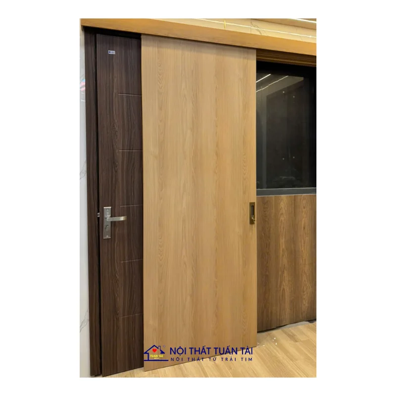 Người lớn tuổi thường gặp khó khăn gì khi sử dụng cửa trong nhà