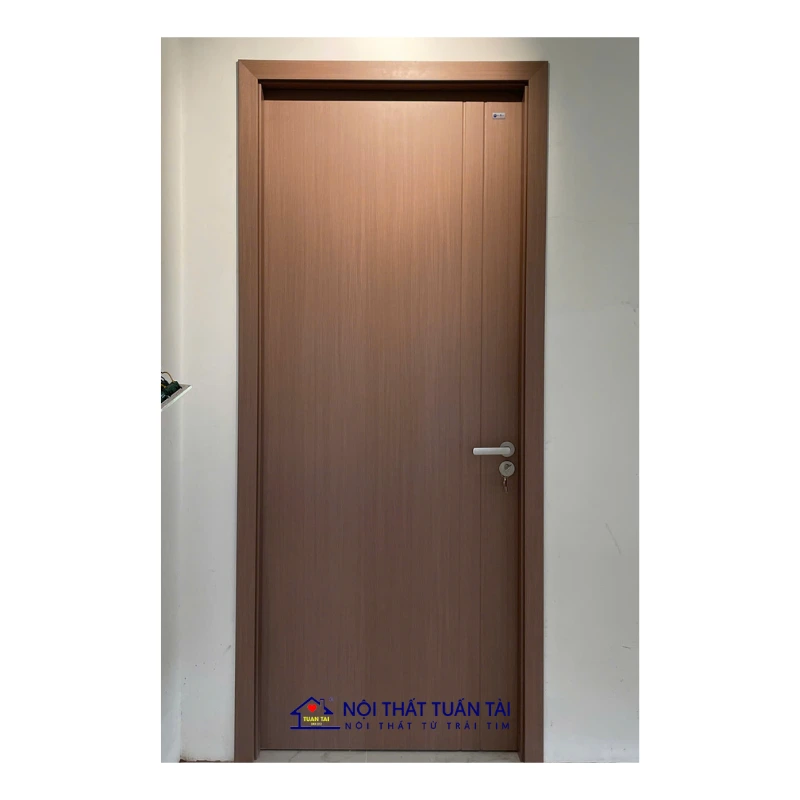 Cửa nhựa giả gỗ giúp hạn chế thấm nước, mối mọt và cong vênh